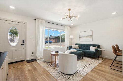 Renovated Home with Pool 3 Miles from Old Town