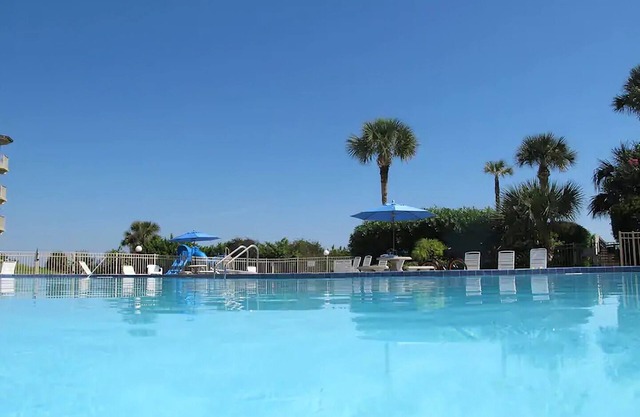 Renovated Ocean View Condo-Resort Amenities-3 Pools, Hot Tub, Gym and More!
