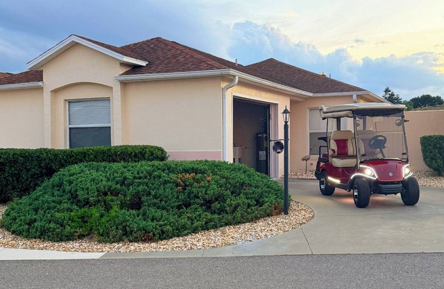 Renovated Villa Btwn Lake Sumter & Spanish Springs