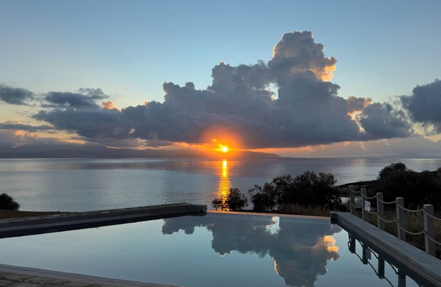 rental villa paros by the sea-BEACH FRONT VILLA-