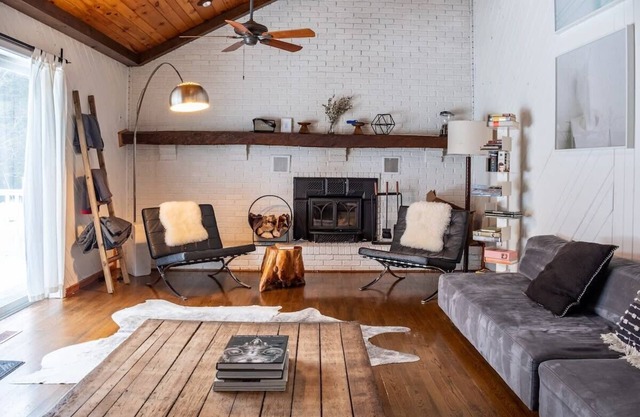 Reservoir House - Stylish and Peaceful in Roscoe