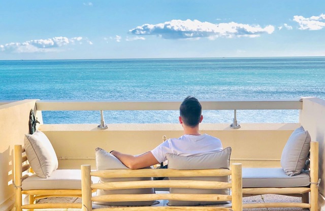 Résidence La Corniche, 70m2 apartment with full sea view, air-conditioning, wifi, garage.