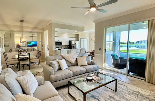 Resort Living in Heritage Palms!