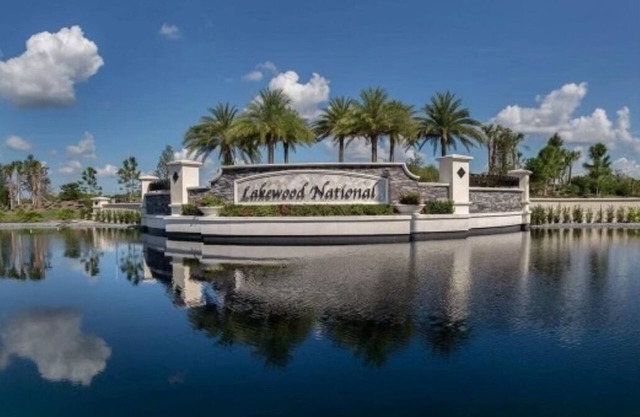 Resort Style 1st Floor Condo in Amazing Lakewood National Golf Community!