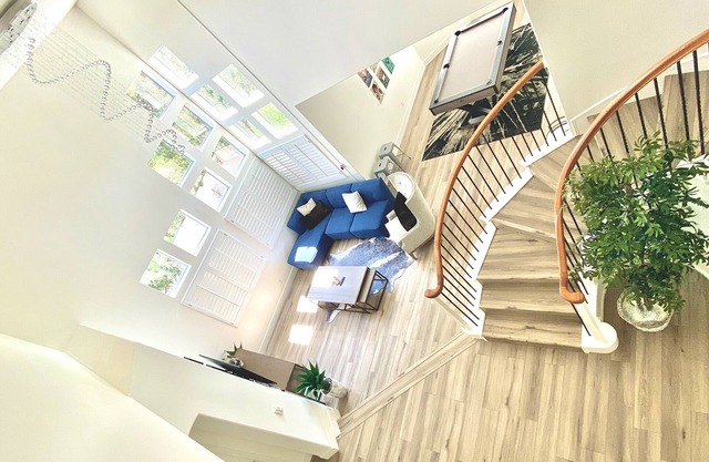 Resort style home. Pool/Spa/Wet deck. 10 min. from airport/strip