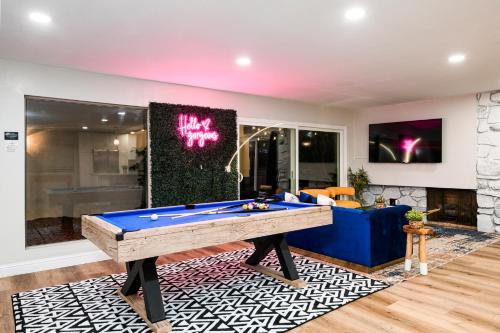 Resort Style Living with Pool, Arcade, Near Disney