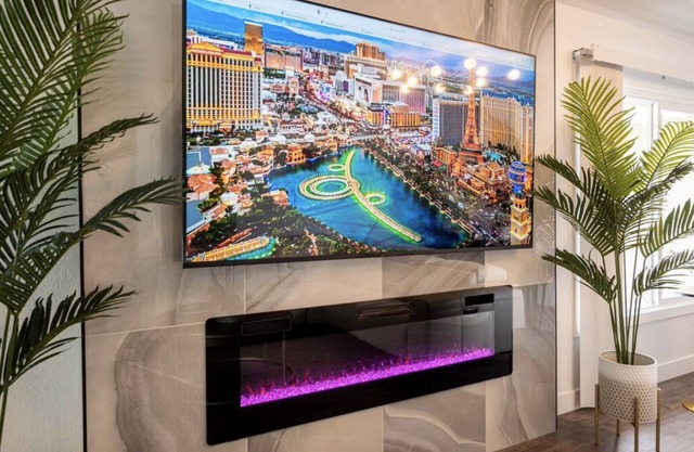 RESORT STYLE VILLA/POOL IN DOWNTOWN/MASTER CHEF KITCHEN/OFFICE