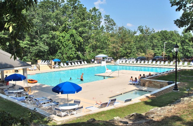 🌄Resort Vacations at Fairfield Glade TN Lake Front Condo, amazing views from panoramic windows!