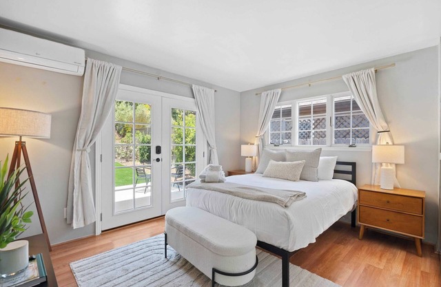 Restful Retreat | Vibrant | Tranquil Yard