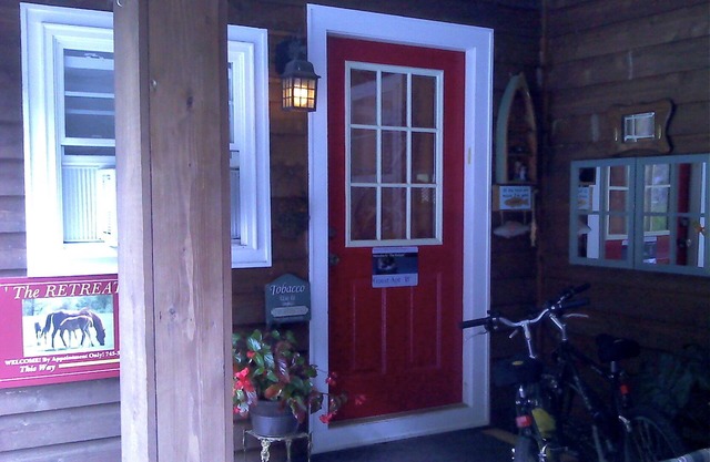 'Retreat! Comfy, Private w/Mountain View! 1 Ntr's Ok! Nearby Lake, town 5 miles!