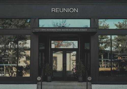 Reunion Hotel