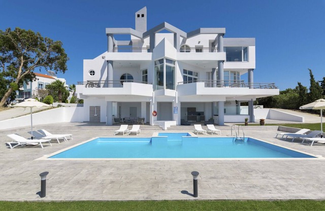 Rhodes View Villa - Five Bedroom Villa, Sleeps 12