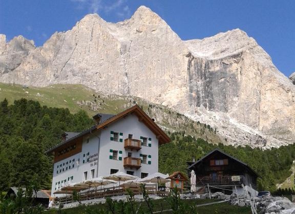 Rifugio Stella Alpina Spiz Piaz per escursionisti