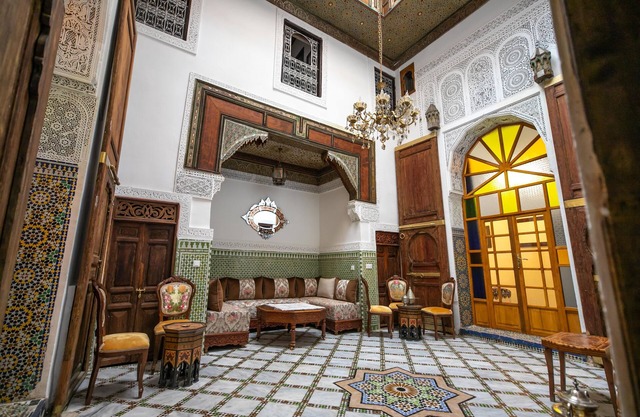 Riad Ancestral au Cœur de la Médina de Fès Avec Superbe Terrasse Panoramique