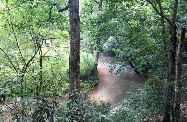 Right on Clear Creek Tiny Home! Secluded yet convenient to town.