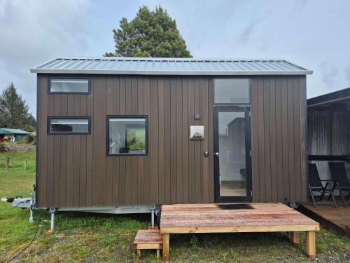 Rimu View 3 by Tiny Away