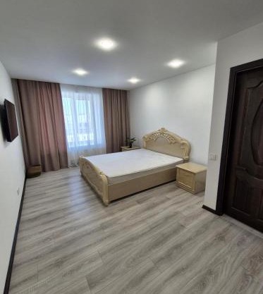 Rise Світла квартира у новобудові біля Центру