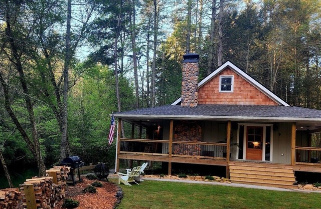 River Cottage ON THE WATER! 15 acres w/ waterfall!