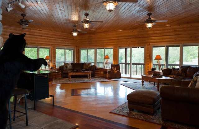 River Lodge on the Pee Dee River - Sleeps 20 - Great for Large Groups - Free Golf!