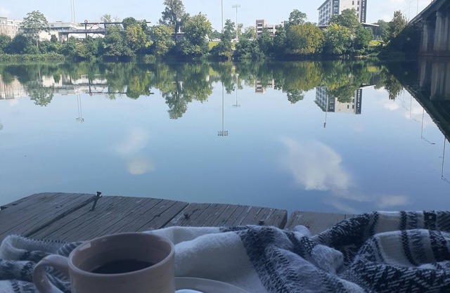 River View Retreat- So Cute, So Cozy- Short Walk to SRP Park & Downtown Augusta