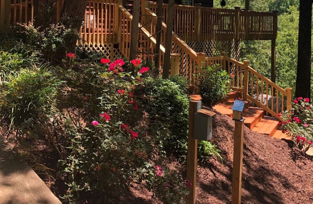 River with private beach, wineries, hot tub, and a great place for celebrations.