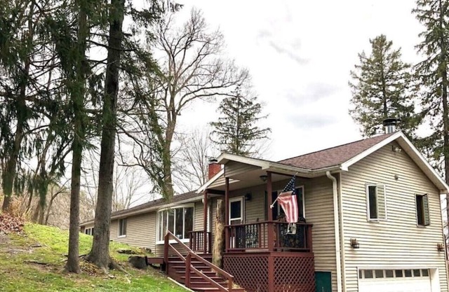 Riverfront 3 BR 2 BA Home on Private Wooded Lot