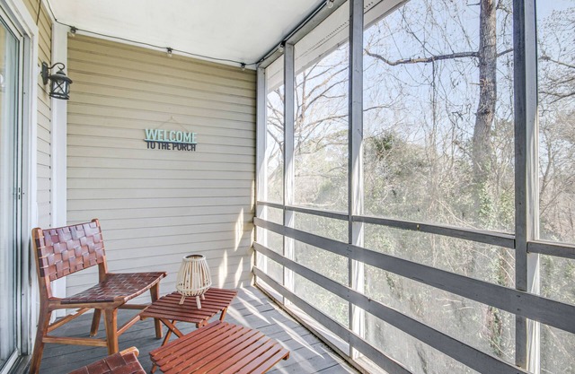 Riverfront Columbia Condo: 4 Mi to USC!