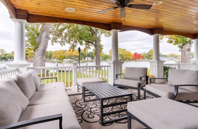 Riverfront Retreat on the Fox River