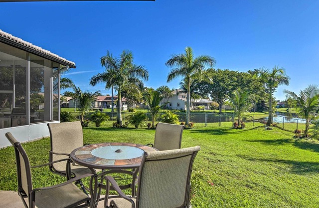 Riverfront Southwest Ranches Home w/ Hot Tub!