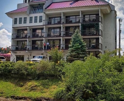 Rivergate Mountain Lodge