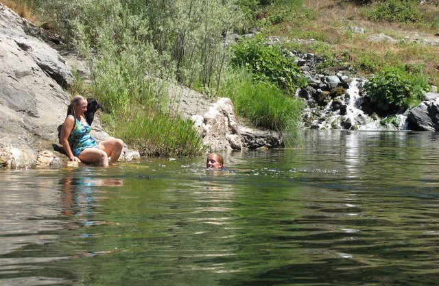 Riverside cabin in the Klamath Mountains