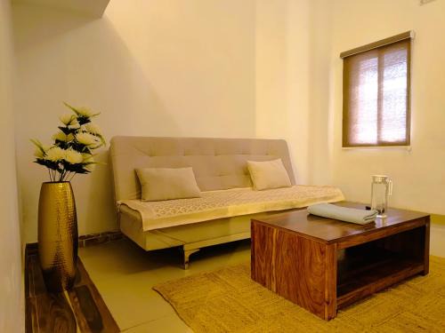 Riverstone 1BHK - Malaiya HomeStays