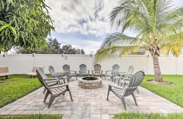 Riverview Abode with Large Backyard and Fire Pit!