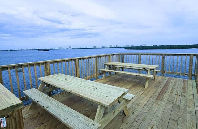 Riverview Pool Home w/private boat dock sleeps 16