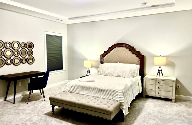 Rm 4: Elegant Master's Bedroom with Ensuite Full Bath