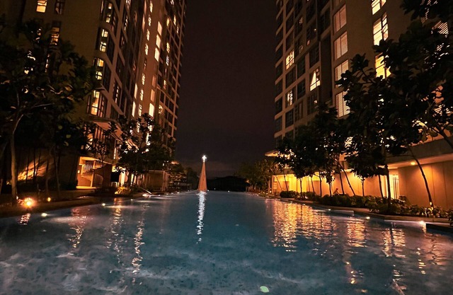 Robertson BY Shahjalal Suites