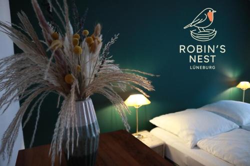 Robin-s-Nest