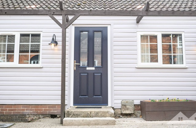 Robinson Apartment - a 1 bedroom apartment that sleeps 2 to 4 guests