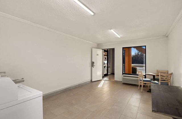 Rodeway Inn Lumberton Central