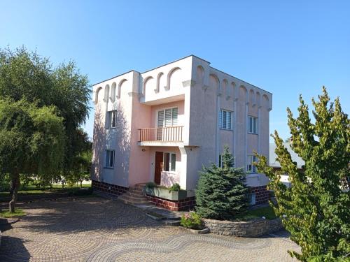 Rodynnyi Maietok Family Estate