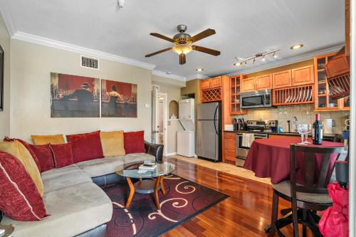 Romance in the City 1 Bdrm Studio in Downtown St Pete