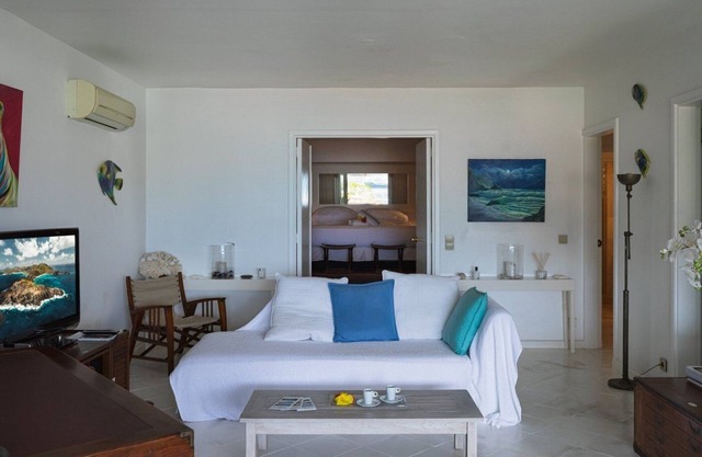 Romantic 1 BDRM Apt w Pool