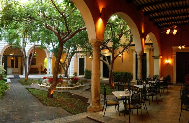 Romantic And Charming One Block 1/2 From Main Square