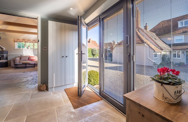 Romantic cottage in pretty village with great pubs - Stoke Cartlodge