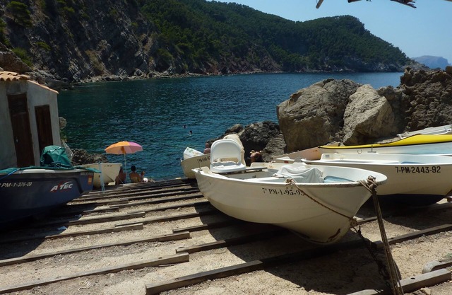 ROMANTIC, IN FRONT OF SEA. For lovers of nature, Sea Mountains and Relaxation