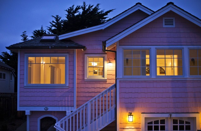 Romantic Light Filled Coastal Beach Cottage.