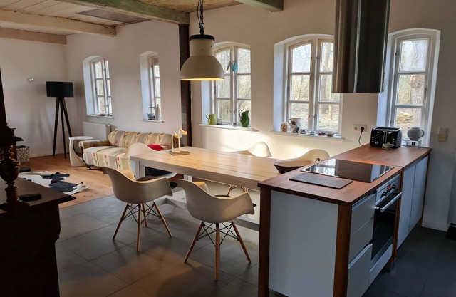 Romantic, listed thatched-roof house with wood-burning stove and garden