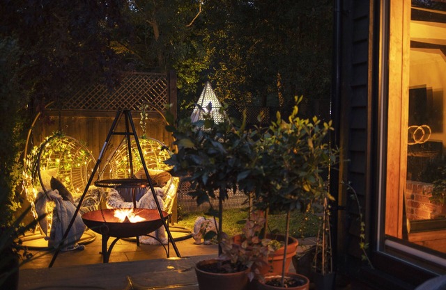 Romantic Lodge on Edge of Nature Reserve