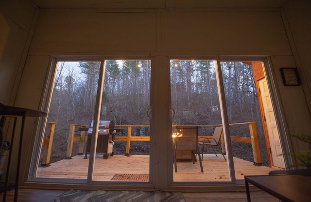 Romantic Mark Twain Current River Treehouse Glamping Getaway