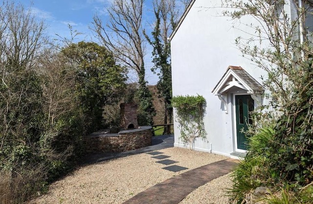 Romantic Secluded Hideaway Cottage in Cornwall